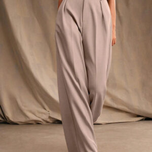 Kotty Women Relaxed Straight Fit High-Rise Pleated Trouser